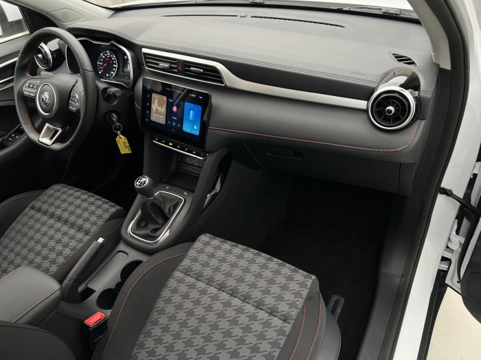 MG ZS 1.5 ESSENTIAL PLUS CZ 1.maj.