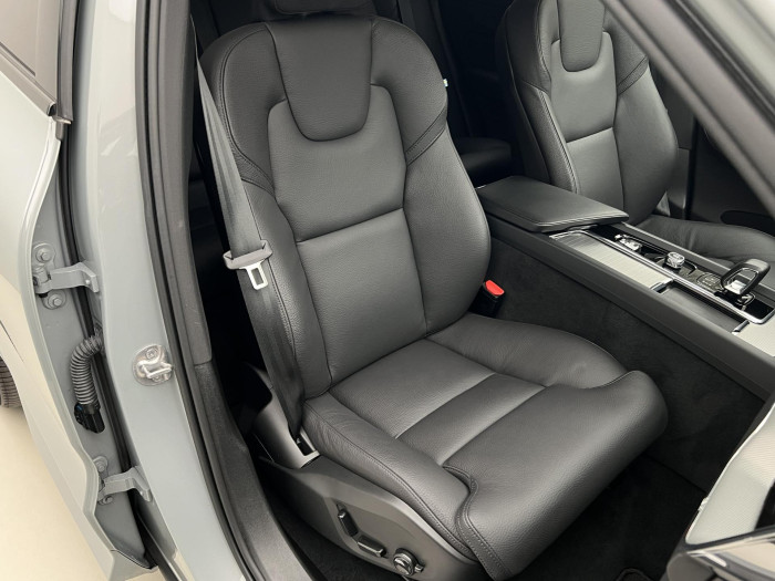 Volvo XC60 B4 AWD PLUS DARK AUT 1.maj.