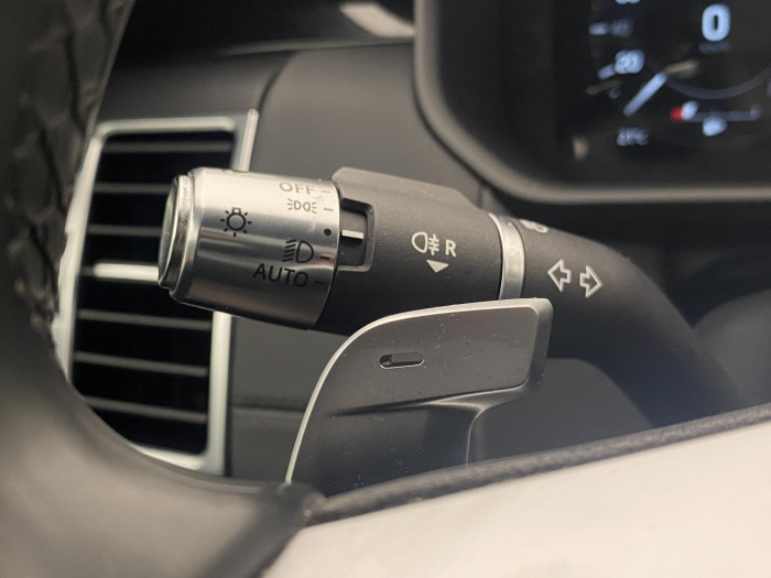 Land Rover Discovery D300 HSE AWD AUT 7míst 3.0 d