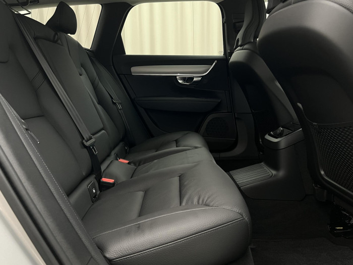 Volvo V90 T6 AWD RECHARGE PLUS DARK AUT