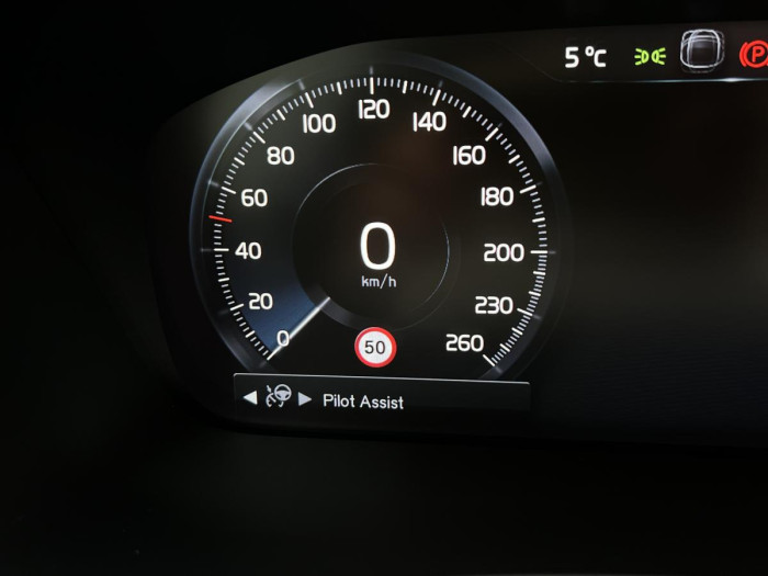 Volvo V60 CROSS COUNTRY B5 AWD Aut 1.maj