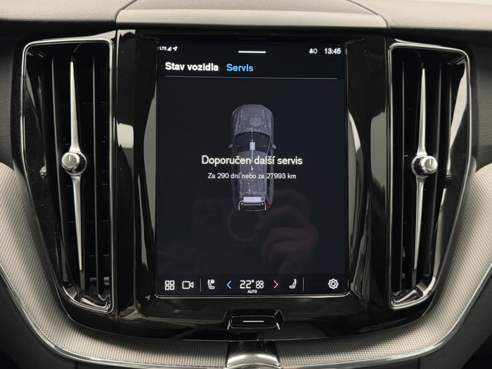 Volvo XC60 B5 AWD PLUS DARK CZ 1.maj