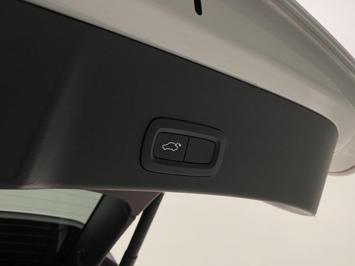 Volvo XC40 D4 AWD MOMENTUM REZERVACE 2.0 d Momentum