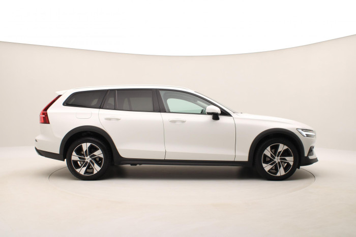 Volvo V60 CC B4 AWD MOMENTUM AUT 1.maj. 2.0 CC CC Momentum