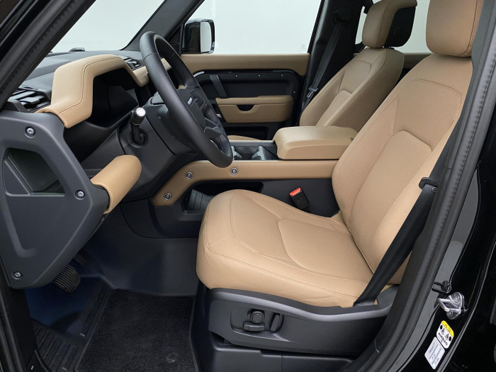 Land Rover Defender 110 D300 X-DYNAMIC HSE AWD AUT 3.0 d Dynamic