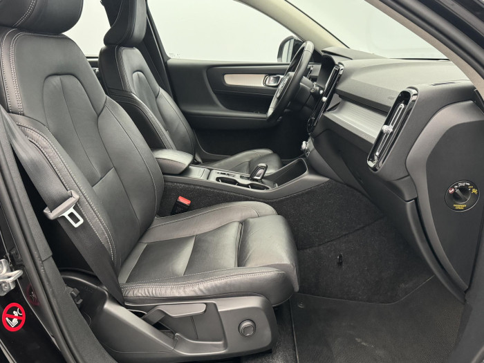 Volvo XC40 D4 AWD MOMENTUM AUT 2.0 d Momentum