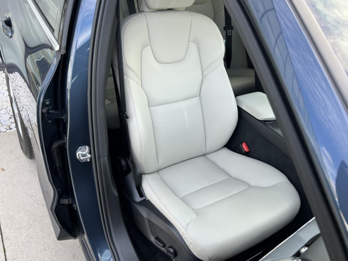 Volvo XC60 D3 MOMENTUM NAVIGACE 1.maj. 2.0 d Momentum