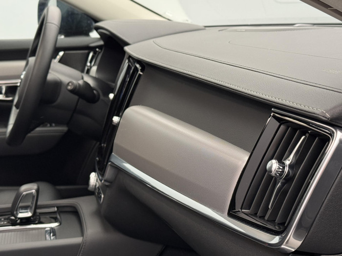 Volvo V90 CC B4 AWD PLUS REZERVACE