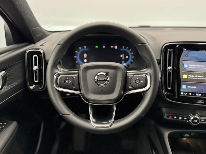 Volvo XC40 B4 CORE AUT 1. maj.