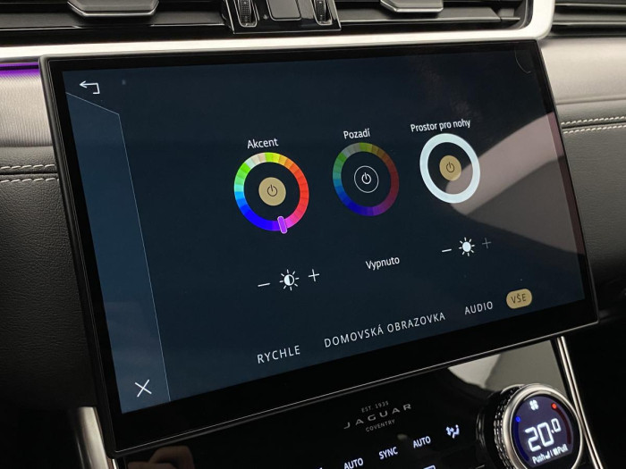 Jaguar XF D200 R-DYNAMIC REZERVACE 2.0 d Dynamic