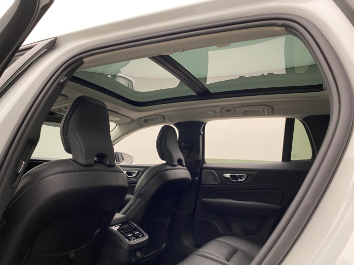 Volvo V60 CC B5 AWD ULTIMATE AUT 1.maj 2.0 CC CC