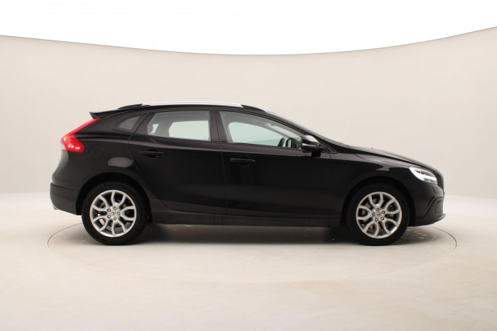 Volvo V40 CC D3 MOMENTUM AUT NAVIGACE 2.0 d CC CC Momentum