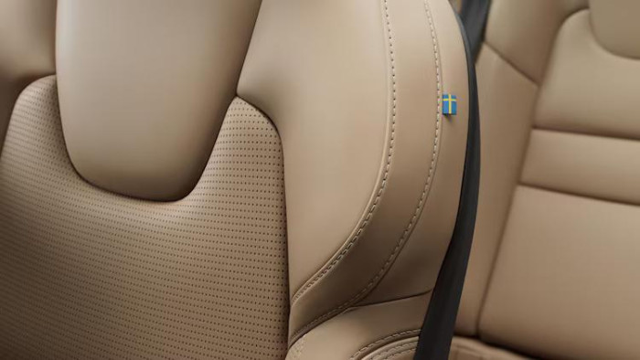 Volvo V60 B4 DARK ULTRA AUT