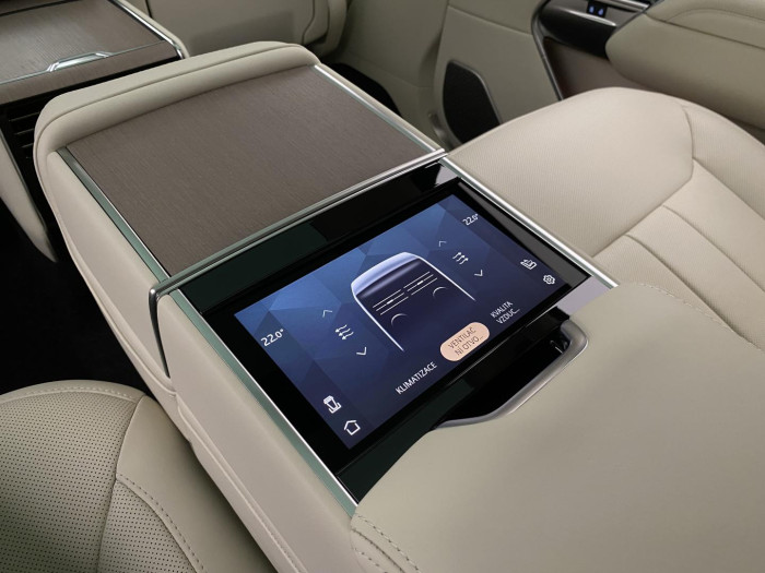 Land Rover Range Rover P530 AUTOBIOGRAPHY REZERVACE