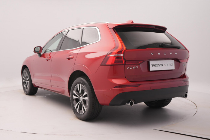 Volvo XC60 B4 AWD MOMENTUM PRO CZ 2.0 Momentum