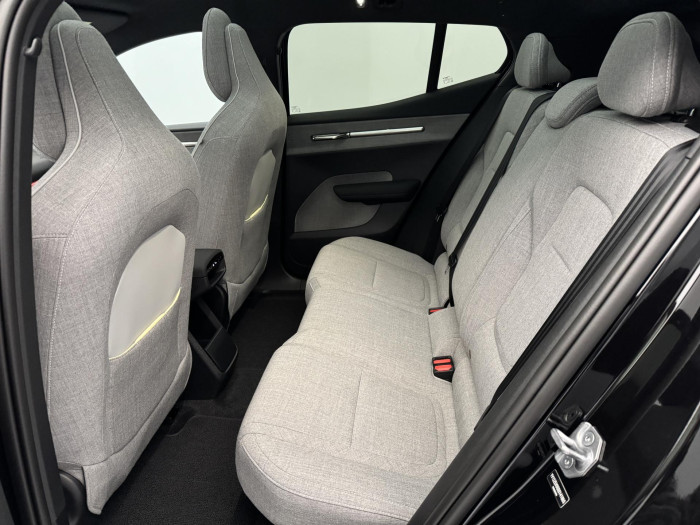 Volvo EX30 PURE ELECTRIC TWIN AWD ULTRA