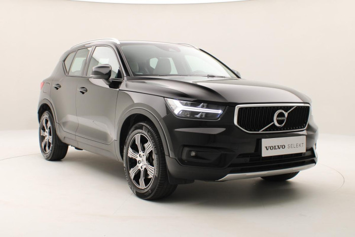 Volvo XC40 B4 MOMENTUM AUT REZERVACE 2.0 Momentum
