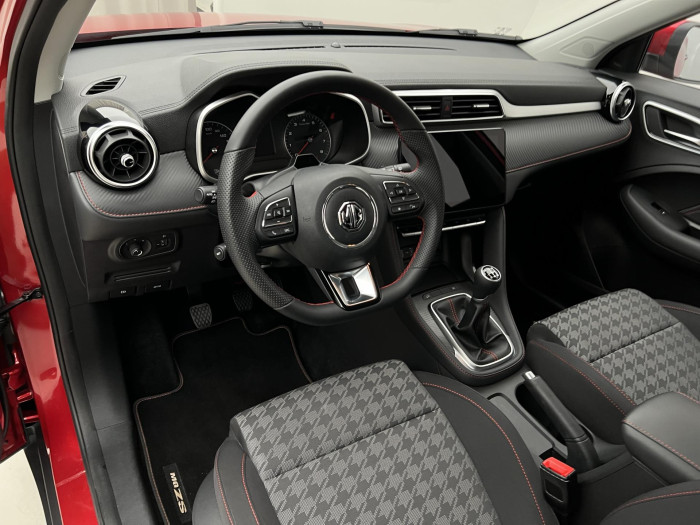MG ZS 1.5 ESSENTIAL PLUS CZ 1.maj.
