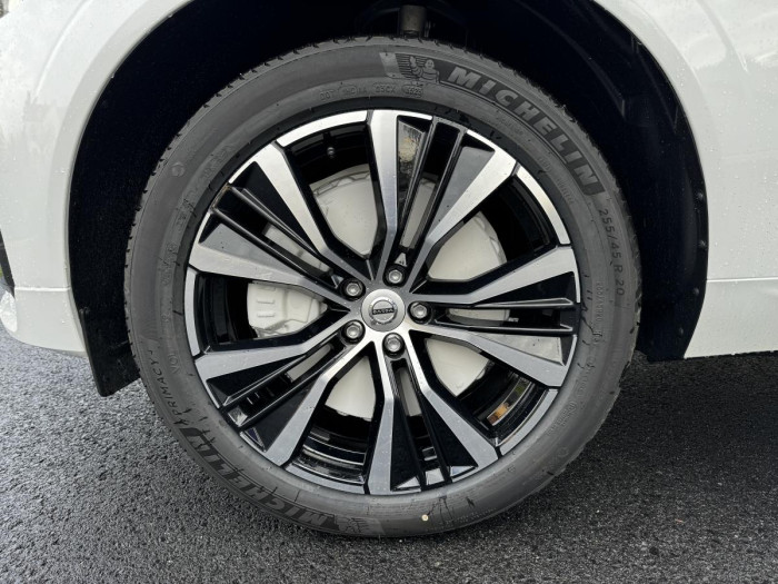 Volvo XC60 B4 AWD AUT DARK PLUS 2.0 Plus