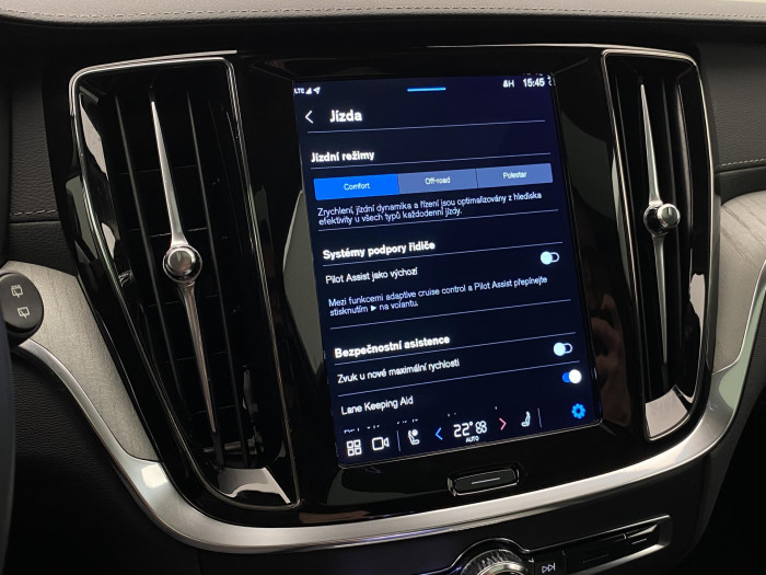 Volvo V60 CC B5 AWD BRIGHT REZERVACE 2.0 CC CC