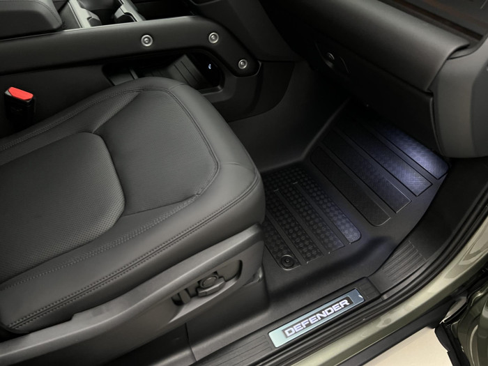 Land Rover Defender 110 D300 X-DYNAMIC SE AWD Aut 3.0 d Dynamic SE