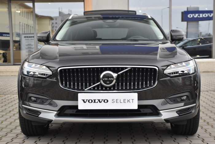 Volvo V90 CC B4 AWD ULTIMATE REZERVACE 2.0 CC CC