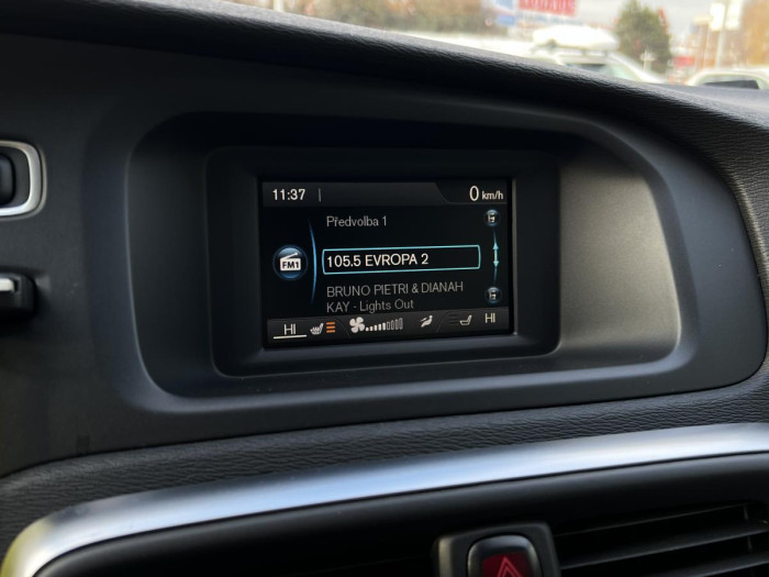 Volvo V40 T3 MOMENTUM Aut CZ 1.5 Momentum