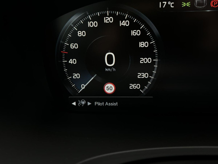 Volvo V90 CROSS COUNTRY D4 AWD Aut 1.maj 2.0 d