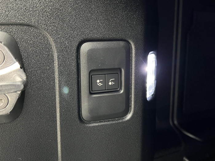 Land Rover Defender 110 D200 S AWD Aut 3.0 d