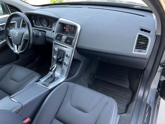 Volvo XC60 D4 AWD MOMENTUM Aut 2.4 d Momentum