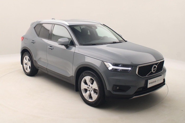 Volvo XC40 B4 AWD MOMENTUM REZERVACE 2.0 Momentum
