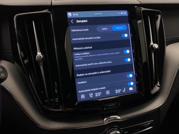 Volvo XC60 B5 AWD DARK ULTIMATE AUT CZ