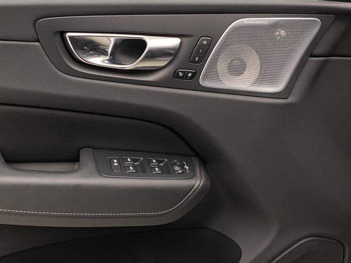 Volvo XC60 B5 AWD ULTIMATE BLACK EDITION 2.0 Edition