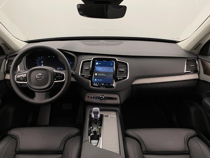 Volvo XC90 T8 AWD PLUS DARK RECHARGE AUT