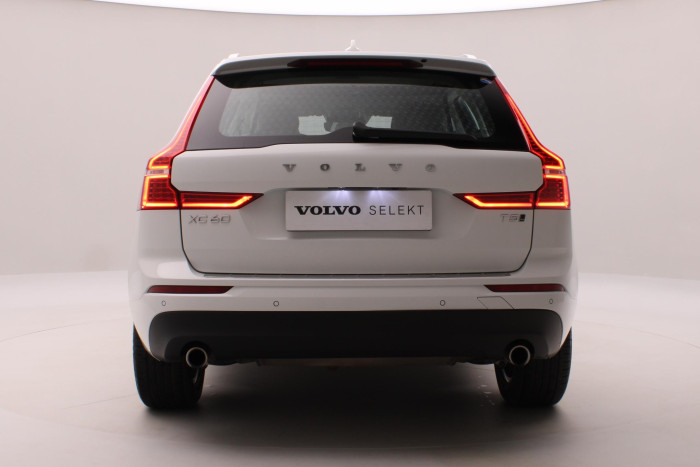 Volvo XC60 T5 AWD MOMENTUM AUT CZ 2.0 Momentum