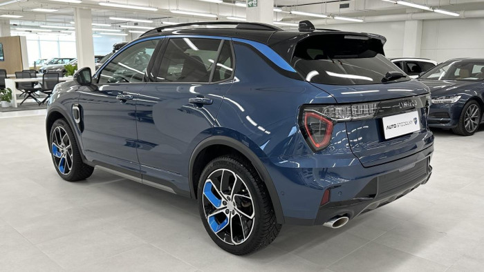 Lynk & Co 01 PHEV DCT AUT 1.maj.