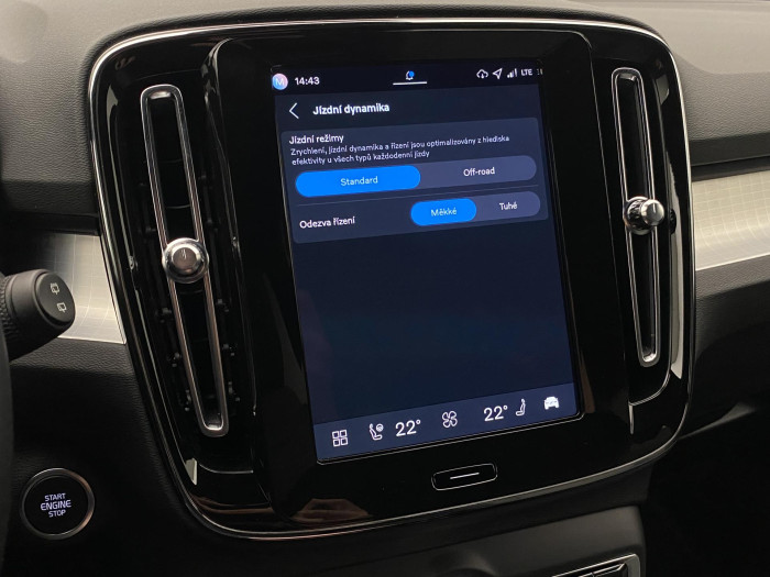 Volvo XC40 B3 AUT DARK PLUS