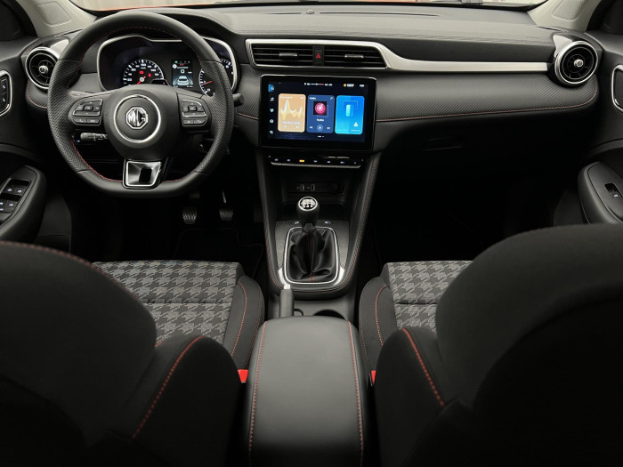 MG ZS 1.5 ESSENTIAL PLUS CZ