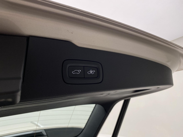 Volvo V60 T6 AWD RECHARGE CORE AUT CZ