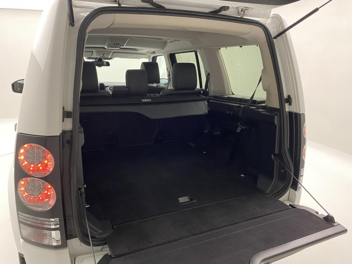 Land Rover Discovery SDV6 AWD AUT CZ REZERVACE