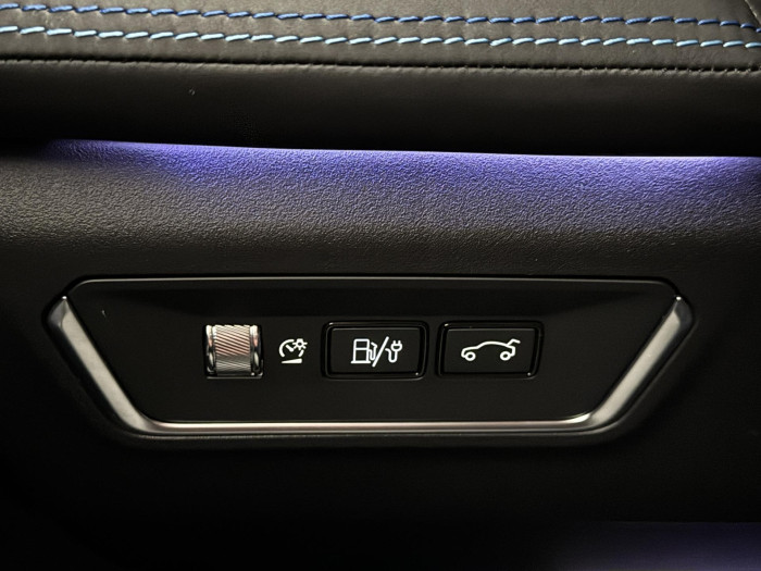 Lynk & Co 01 PHEV DCT AUT 1.maj