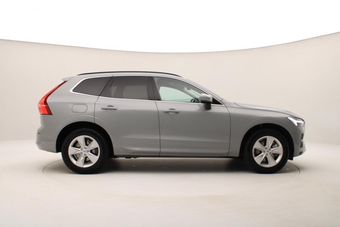 Volvo XC60 B4 AWD CORE AUT CZ  REZERVACE