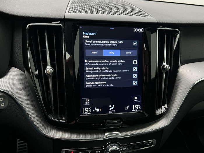 Volvo XC60 T4 R-DESIGN AUT