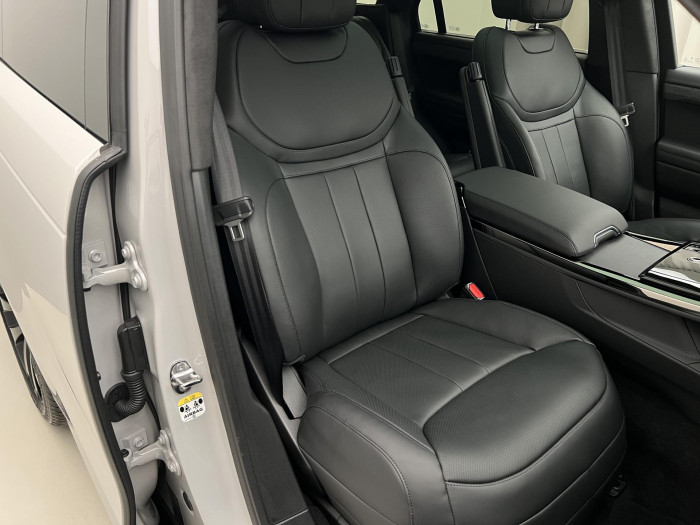 Land Rover Range Rover Sport P550e AUTOBIOGRAPHY REZERVACE