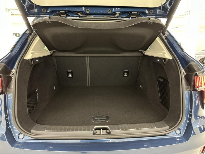 Lynk & Co 01 PHEV DCT AUT 1.maj.