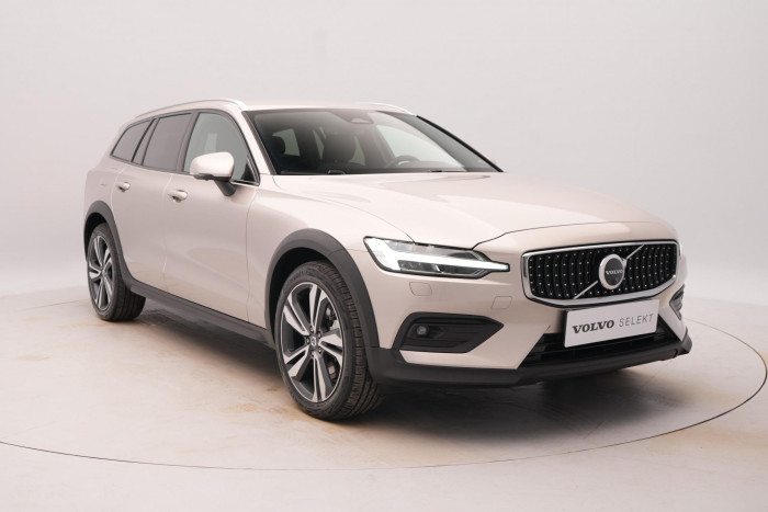 Volvo V60 CC B5 AWD PLUS AUT 1.maj.