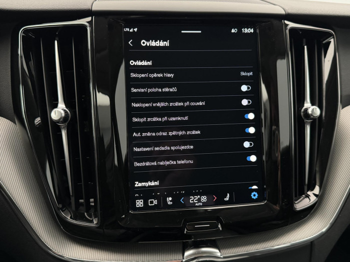 Volvo XC60 T6 AWD RECHARGE AUT CZ 1.maj