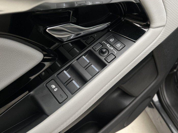 Land Rover Range Rover Evoque P300 HST AWD AUT CZ