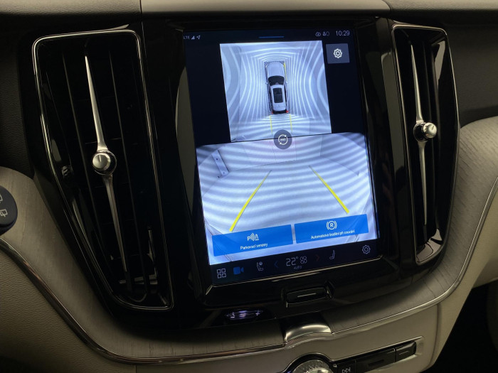 Volvo XC60 T6 AWD PLUG-IN DARK PLUS AUT