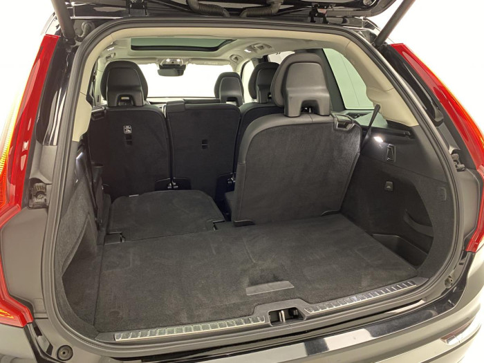 Volvo XC90 T8 AWD INSCRIPTION REZERVACE